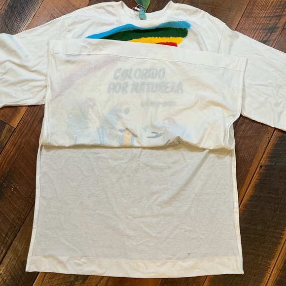 FARM Rio “Colorido Por Natureza” Parrot Graphic Tee Off White Size M NWT - Picture 8 of 12